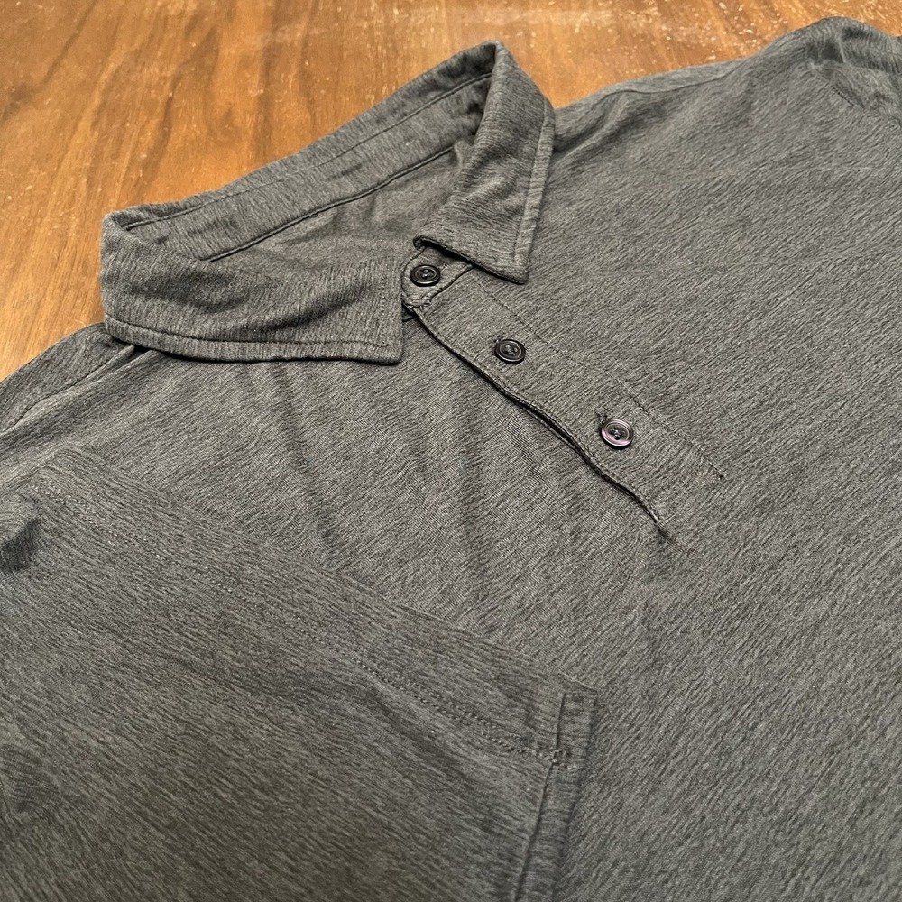 Vuori Mens XL Black Performance Polo Shirt Short Sleeve Athletic Casual V188